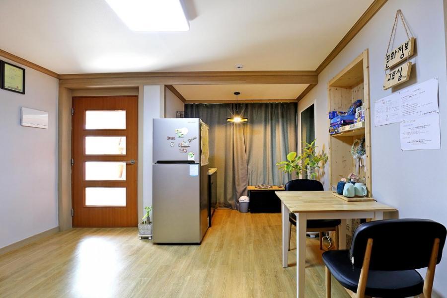The Flower Road Guesthouse Suncheon Bagian luar foto